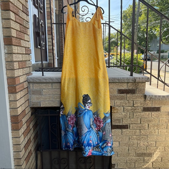 Gorgeous Oriental Print Yellow Silk Maxi Dress - Picture 12 of 15
